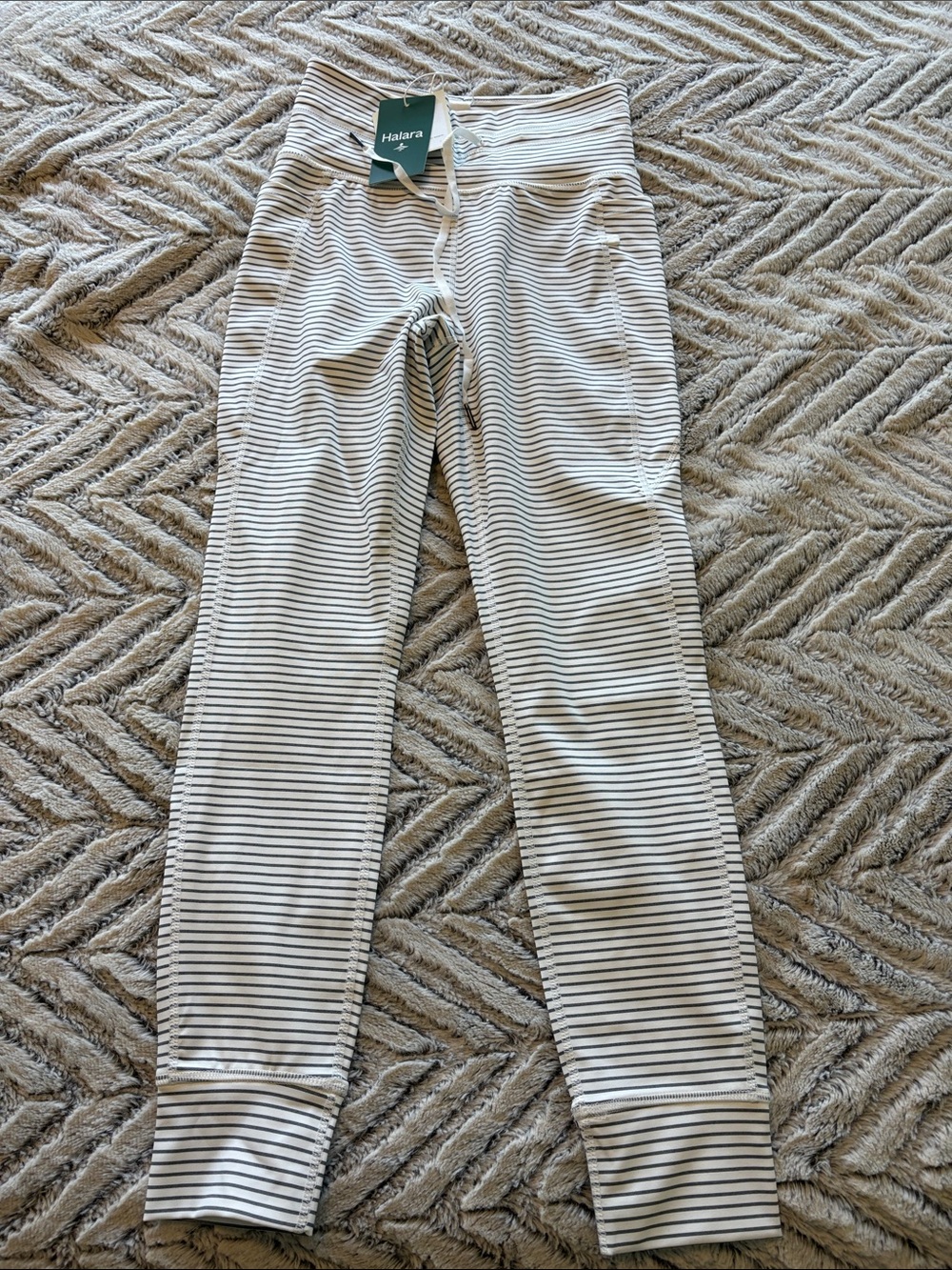 High Waisted Drawstring Striped Yoga Leggings with Pockets